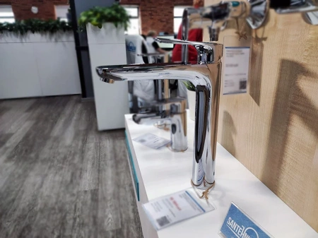Фото смеситель для раковины hansgrohe logis e 71162000