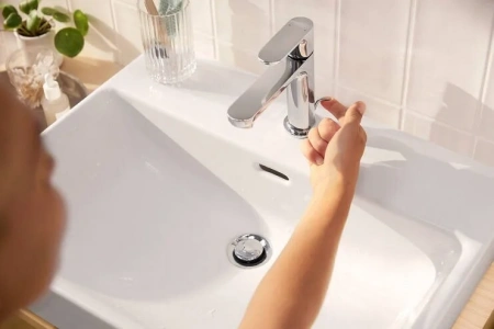 Фото смеситель для раковины hansgrohe rebris s 72519000