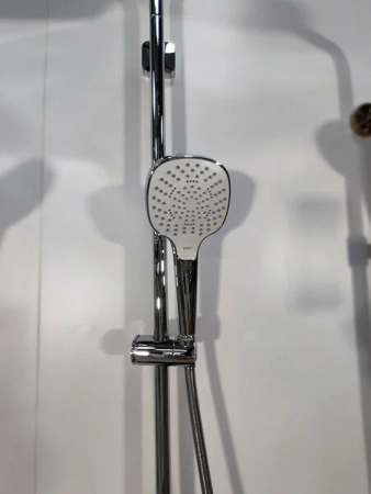 Фото душевая стойка hansgrohe croma select e 27687000