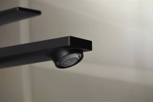 Фото смеситель для раковины hansgrohe rebris e 72589670