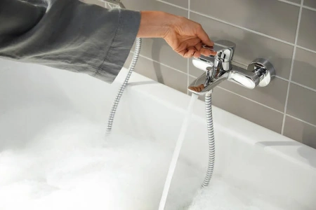 Фото смеситель для ванны hansgrohe rebris e 72450000
