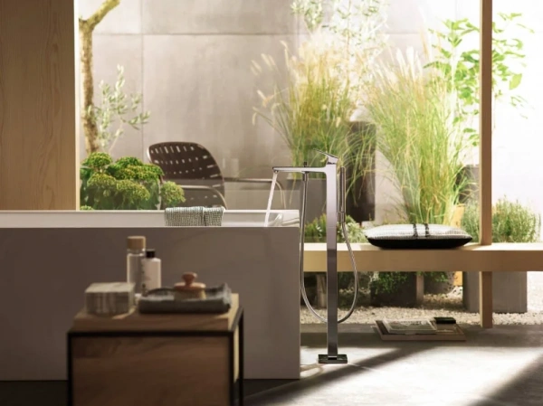 Фото напольный смеситель для ванны hansgrohe metropol 32532140