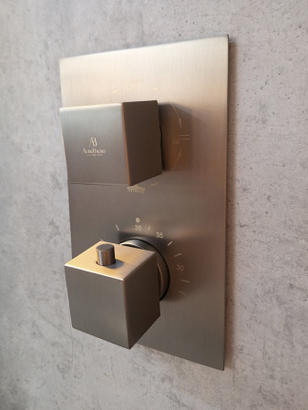 Фото душевая стойка с термостатом altrobagno lamberto 040411 gm