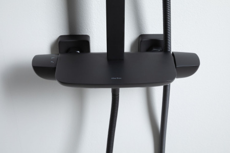 Фото душевая стойка allen brau infinity 5.21030-31 черный матовый